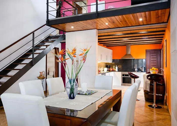 Willa Yourhouse Cuixa *